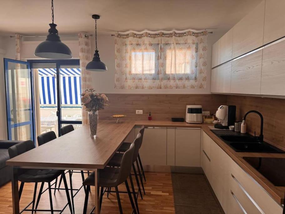 La Maison De Monique Поликоро Екстериор снимка